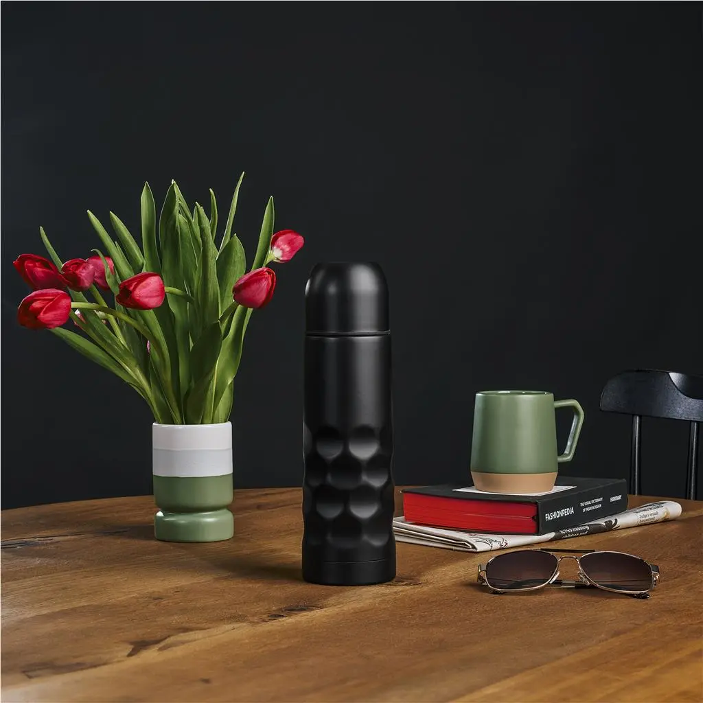 DW-7004-DW-7004-BL_LIFESTYLE-NO-LOGO_1024X1024.webp